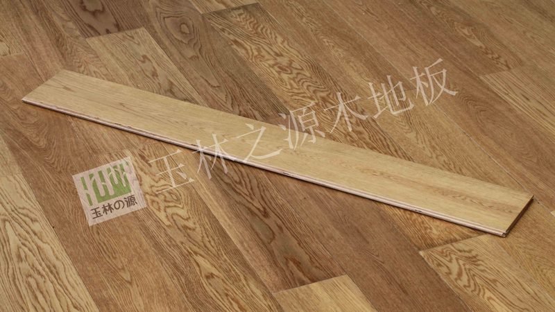 在装地板过程中，以下是一些常见的注意事项，工人需特别注意：